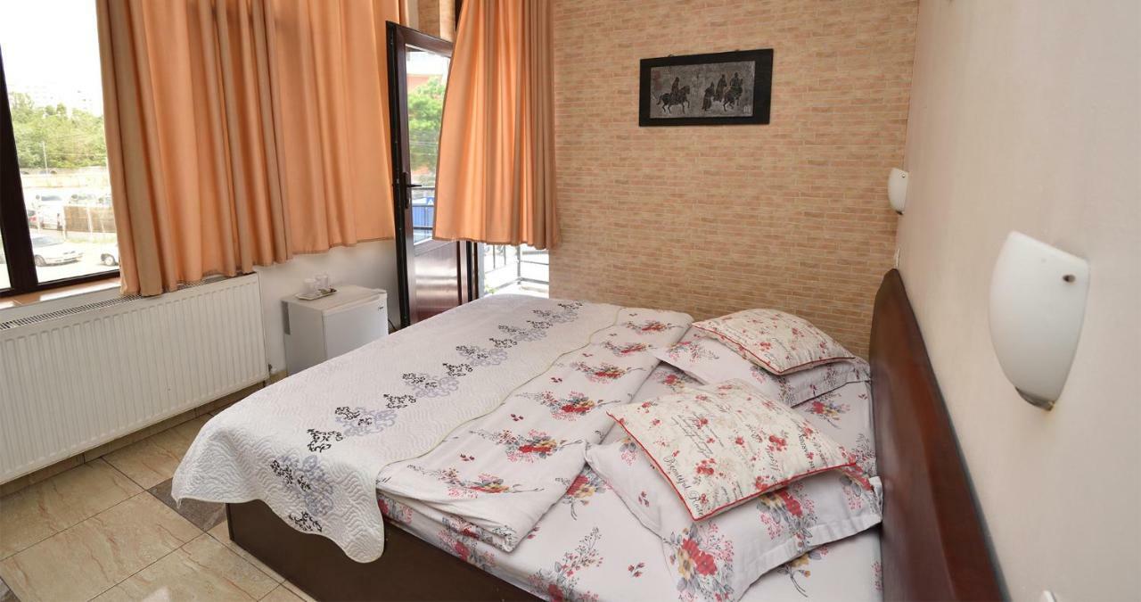 Hotel Taco Bukareszt Zewnętrze zdjęcie